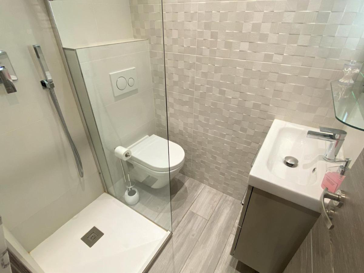 Nice Centre Flat - Modern, Quiet And Brand New Exterior foto